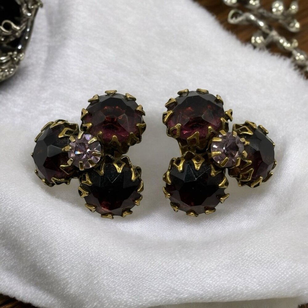 VTG Purple Glass Earrings Clip On Chunky Open Prong Set Cluster Gold Tone Pat #